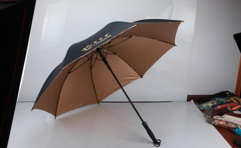 上虞跃高伞业提供的雨伞厂家定做金胶防